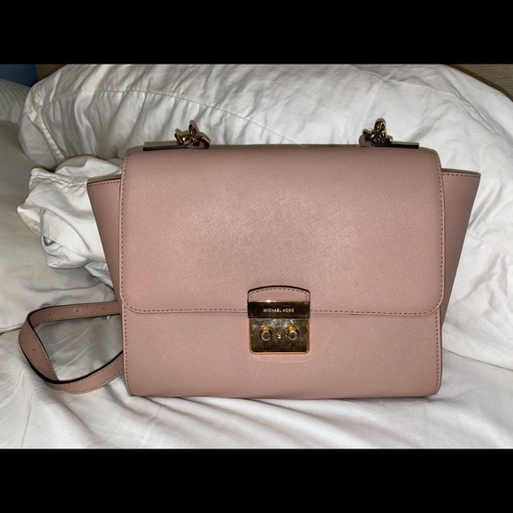 Michael Kors purse - Picture 1 of 8